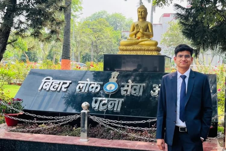 किसान के बेटे ने पहले ही प्रयास में क्रैक किया BPSC, सारण के लाल ने कैट परीक्षा में भी लहराया था परचम