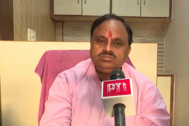 RLD नेता का सपा पर तीखा हमला: 2027 की हार के डर से बौखला गए हैं अखिलेश