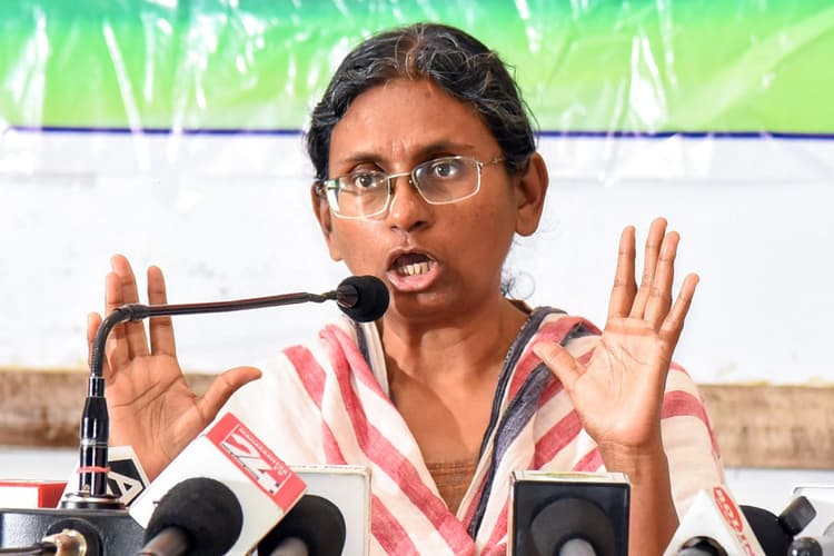राज्यसभा चुनाव से पहले कांग्रेस को झटका, MP से मीनाक्षी नटराजन का नामांकन रद्द
