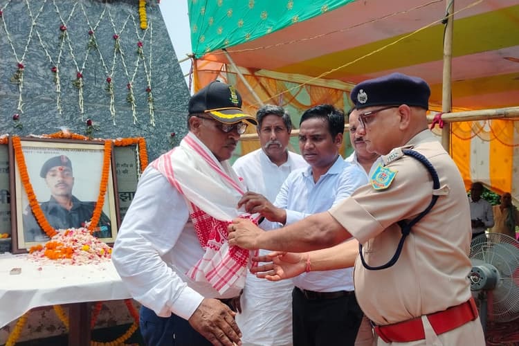 गलवान के अमर वीर कुंदन कुमार ओझा को श्रद्धांजलि, दुर्गम घाटी में चीनी सैनिकों के छुड़ा दिए थे छक्के