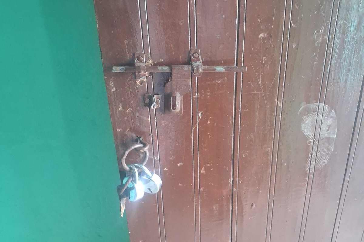 समस्तीपुर: पुलिस की लापरवाही से मरीचा स्कूल में फिर चोरी, रात में जमती है जुआरियों की महफिल