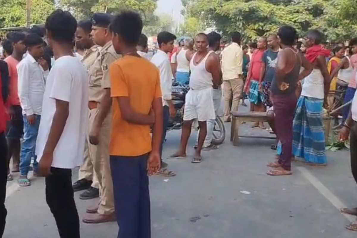 समस्तीपुर: कोचिंग जा रही छात्रा की ट्रक से कुचलकर मौत, दो सहेलियां घायल, सड़क जाम