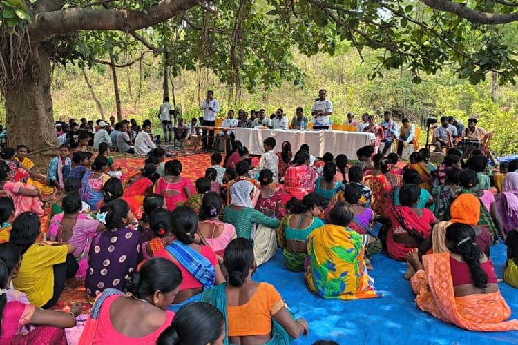 खरसावां में आदिवासी उरांव सरना समिति की बैठक, सामाजिक एकजुटता बनाए रखने पर जोर