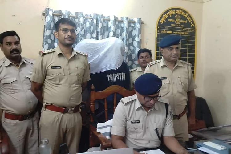 सीतामढ़ी: आपराधिक साजिश नाकाम, तीन बदमाश अवैध हथियार के साथ गिरफ्तार