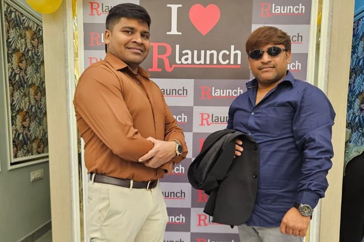 बांका के दो भाइयों मोहन-राकेश ने स्वरोजगार में बनायी ग्लोबल पहचान, 2000 लोगों को दे रहे रोजगार