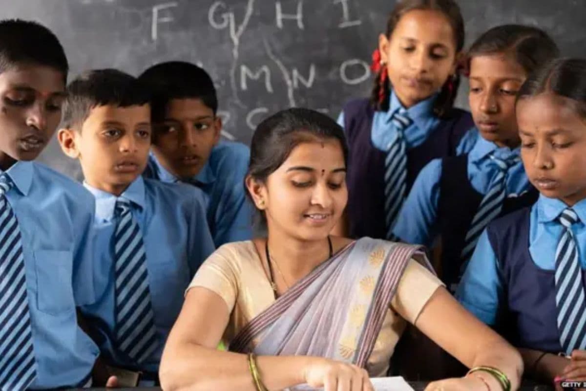 बिहार में बड़ा शिक्षा बदलाव, प्राथमिक स्कूलों से हटेंगे B.Ed शिक्षक, नई ट्रांसफर नीति से मचेगी हलचल