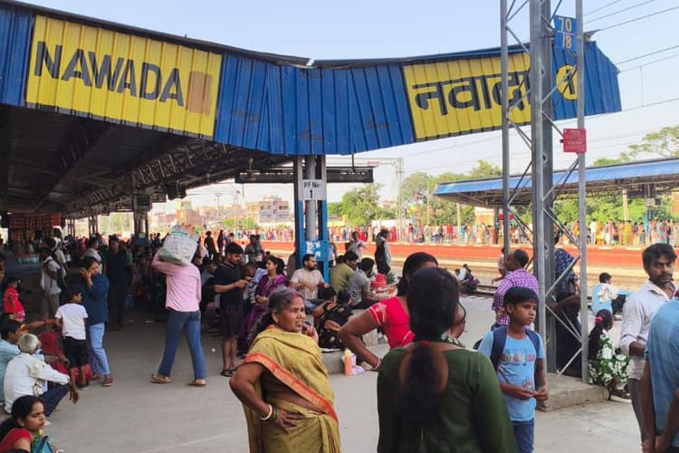 नवादा: रेल यात्री कृप्या ध्यान दें, आज किऊल जंक्शन तक नहीं जाएगी गया–किऊल मेमू