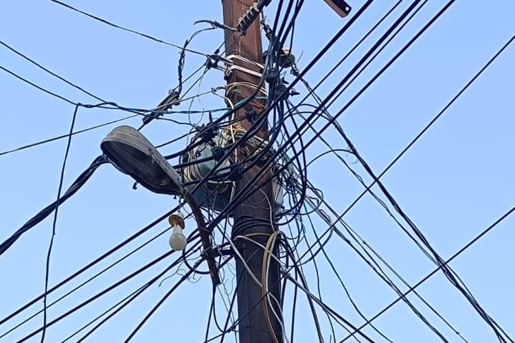 सारण का दिघवारा मुख्य बाजार जगमग, वार्डों की गलियां अंधेरे में डूबीं; स्ट्रीट लाइट का इंतजार