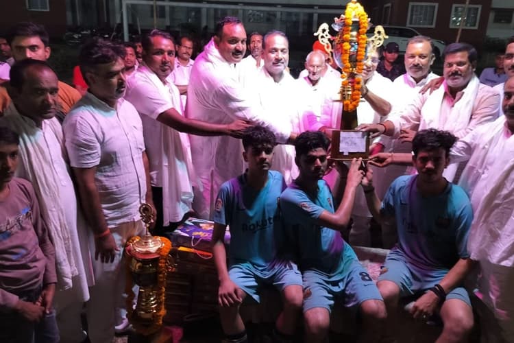 कैमूर: सेवन-ए-साइड फुटबॉल में बियूर का दबदबा, फुफुआव की टीम को 1-0 से हराया