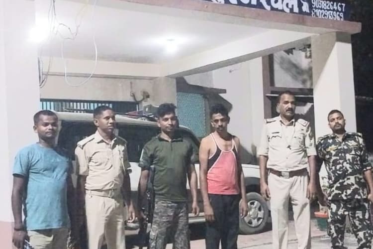 अरवल: मानिकपुर पुलिस की बड़ी कार्रवाई, लबं समय से फरार चल रहा वारंटी धराया