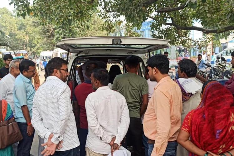 गोपालगंज सदर अस्पताल से जून में ही दर्जनों मरीज हुए रेफर, दलालों के नेटवर्क पर उठे सवाल