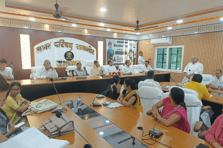 'देख लेने' की नौबत आई! राजगीर नगर परिषद बोर्ड की बैठक में जमकर हुआ हंगामा, जानें क्या है मामला...