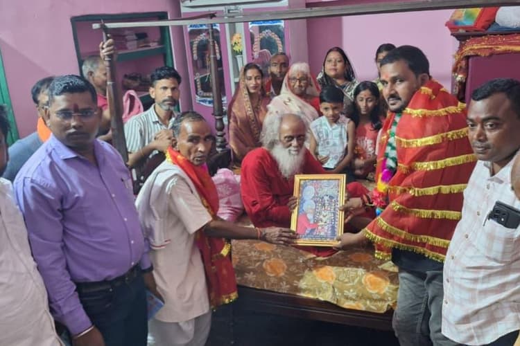 नवनिर्वाचित MLC अनिल ठाकुर ने मां खड्गेश्वरी महाकाली की पूजा की, बिहार की सुख-समृद्धि की मांगी दुआ