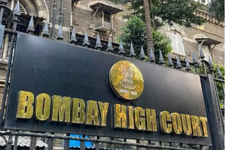 बंबई हाईकोर्ट ने कहा- शेयर ऑटो में बैडटच को कार्यस्थल में उत्पीड़न नहीं माना जा सकता
