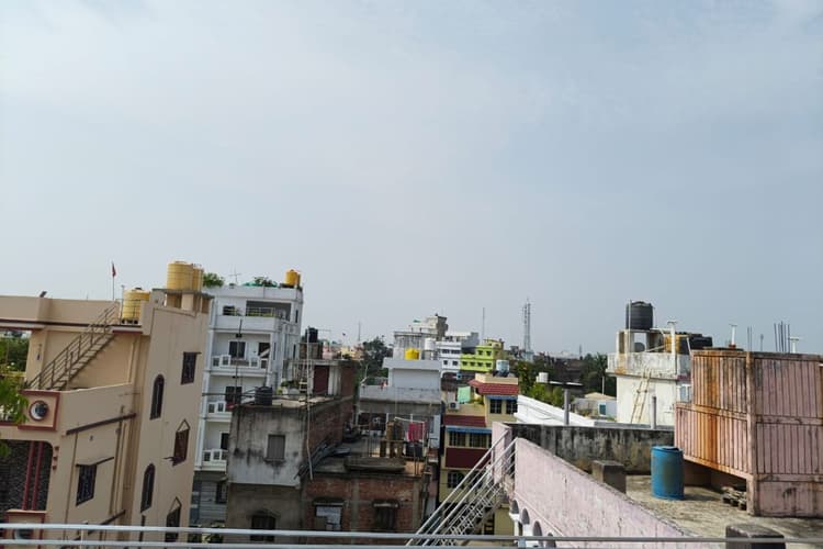 अररिया में आज भी तीखी धूप और उमस छुड़ाएगी पसीने, शाम को हल्की वर्षा के आसार