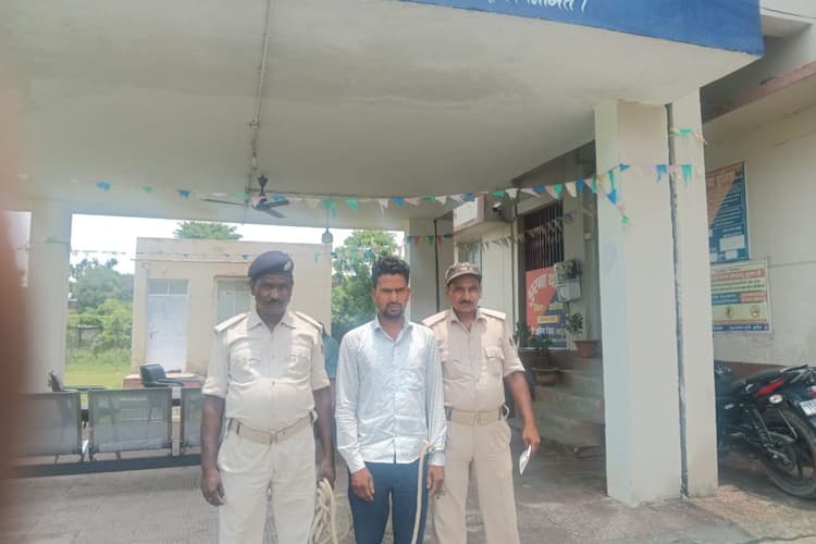 पोक्सो एक्ट का नामजद आरोपी रियाज साह गिरफ्तार, प्राथमिकी दर्ज होने के दो दिन भीतर पुलिस ने दबोचा
