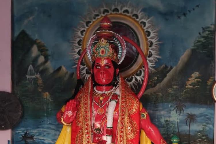 बांका के बजरंगबली मंदिरों में गूंजा हनुमान चालीसा: पंजवारा संकट मोचन मंदिर में उमड़े श्रद्धालु