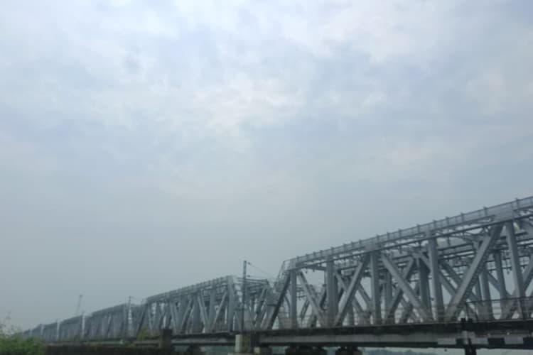 आज होगी मध्यम बारिश, 36 डिग्री पर पहुंचेगा तापमान, गर्मी से मिलेगी राहत
