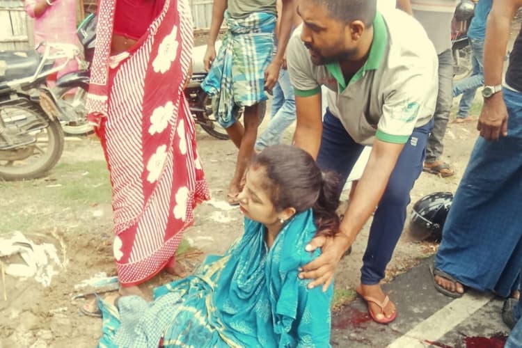 स्कूल जा रही दो शिक्षिकाओं को ट्रक ने मारी टक्कर, दोनों गंभीर रूप से घायल
