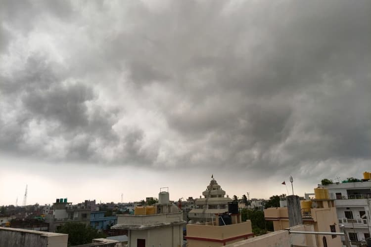 कटिहार में आज छाए रहेंगे बादल, गरज के साथ छिटपुट बारिश के आसार