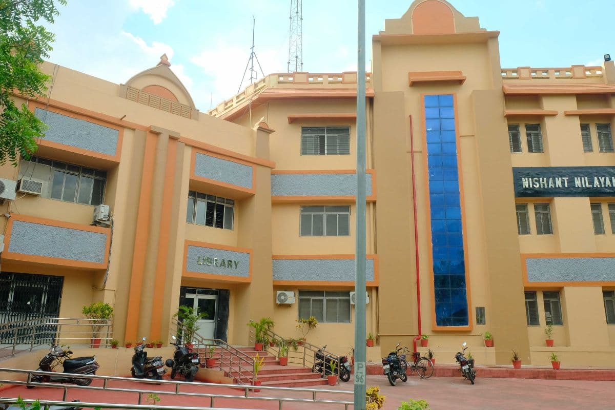 पटना चाणक्या लॉ कॉलेज का बड़ा फैसला, पेट्रोल-डीजल की बचत के लिए 15 दिनों तक होंगी ऑनलाइन कक्षाएं