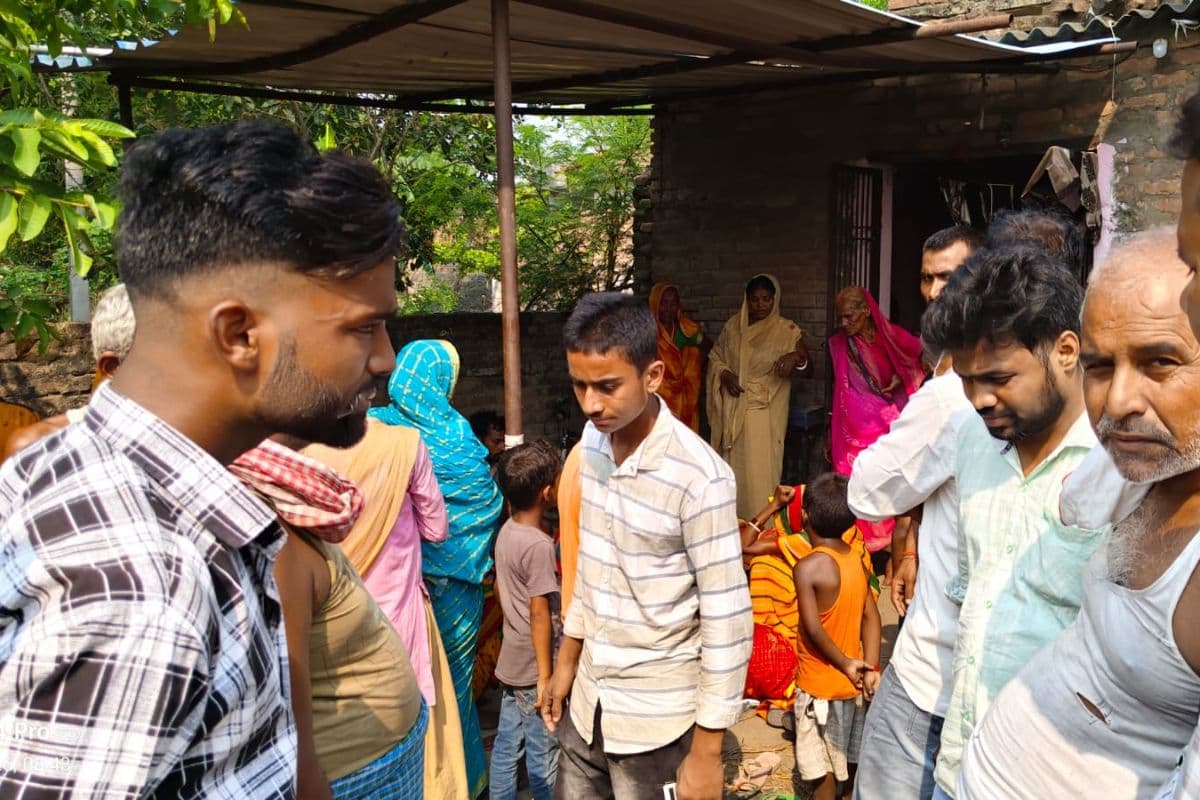 सोंधानी गोवासी टोला में हादसा : बिजली करंट से महिला की मौत, बचाने गया युवक झुलसा