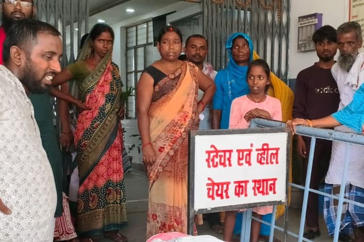 ढाका मोड़ कौशल विकास केंद्र में चार मंजिला इमारत से गिरकर 19 वर्षीय छात्रा की मौत, जांच में जुटी पुलिस
