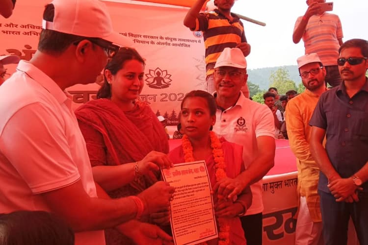 नक्सलियों की जन-अदालत से योग और विकास तक: गुरमहा ने लिखी बदलाव की नई इबारत