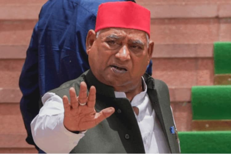 सपा सांसद अवधेश ने भाजपा पर कसा तंज, कहा- चुनाव से पहले हार की डर से बौखलाई बीजेपी
