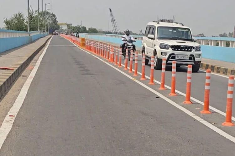 विक्रमशिला सेतु पर लग रहे फ्लेक्सिबल डिवाइडर, ओवरटेकिंग पर लगेगी रोक, जाम से मिलेगी राहत