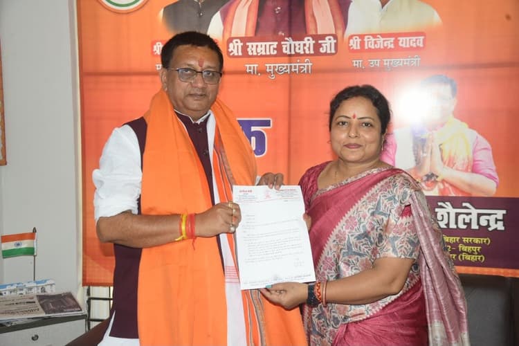 बलरामपुर विधायक ने उठाई सड़क सुधार की मांग, मंत्री ने दिया आश्वासन