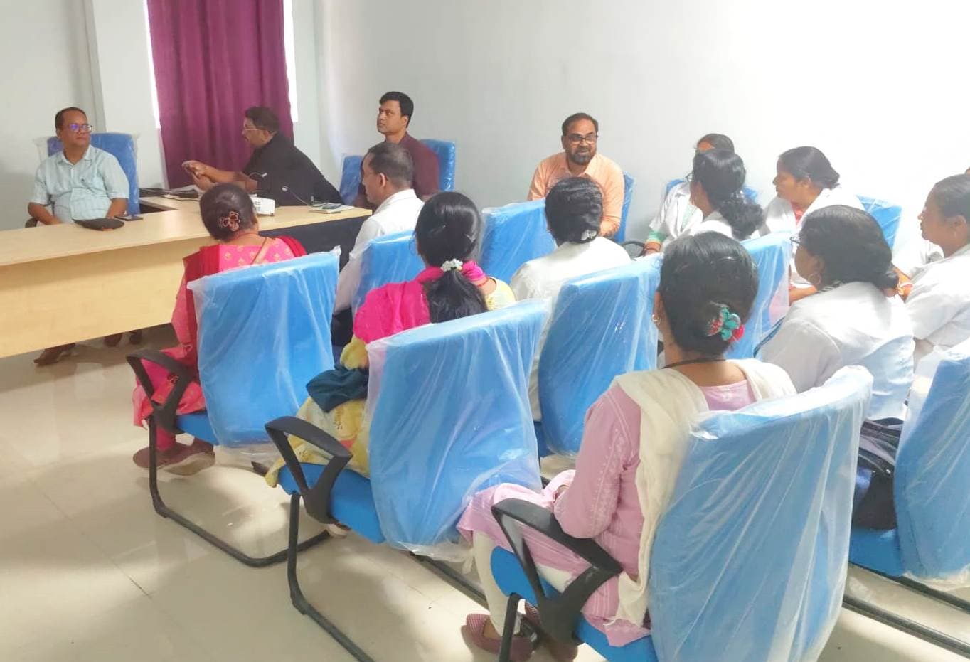 गुणवत्ता मानकों पर खरा उतरने की तैयारी, सीएचसी सुलतानगंज में विभागवार समीक्षा शुरू