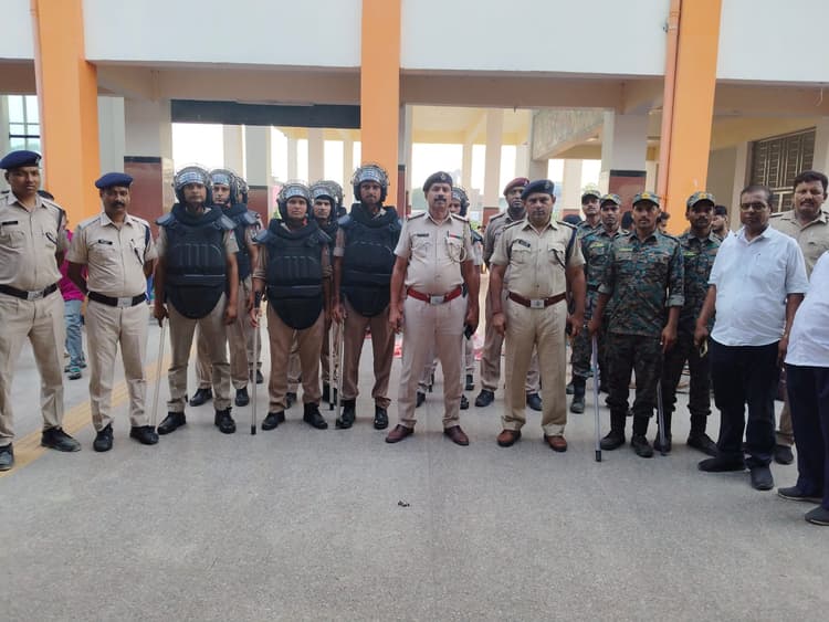 सिपाही भर्ती परीक्षा के लिए कोसी क्षेत्र में चार स्पेशल ट्रेनें, सहरसा जंक्शन पर तैनात स्पेशल फोर्स