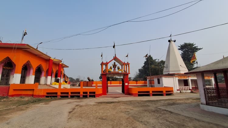 आज का दर्शन: शिव-दुर्गा मंदिर की महिमा अपरंपार, दूर-दूर से पहुंचते हैं श्रद्धालु