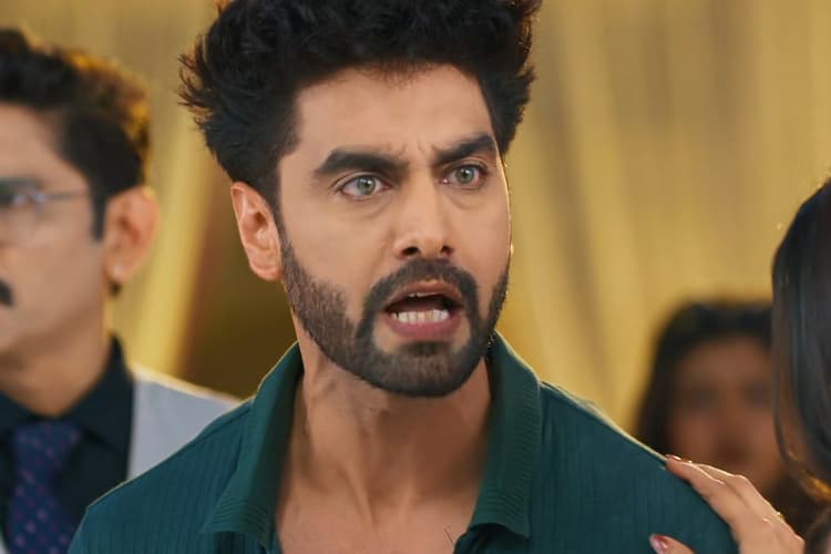 YRKKH: अरमान ने अभीरा और बेटियों को पहचानने से किया इनकार, बुआ सा की साजिश ने मचाया बवाल