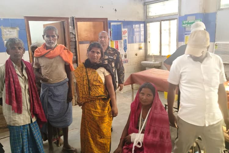 औरंगाबाद में निजी जमीन पर गेंद खेलने को लेकर दो पक्षों में मारपीट, महिला समेत आधा दर्जन लोग गंभीर