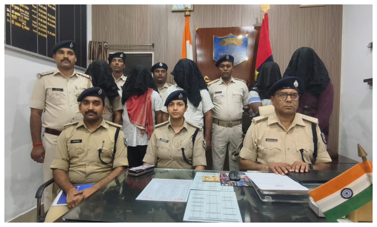 Bagaha police officials briefing media after busting a fake online trading and gaming cyber fraud network and arresting five accused. Bagaha police officials briefing media after busting a fake online trading and gaming cyber fraud network and arresting five accused.