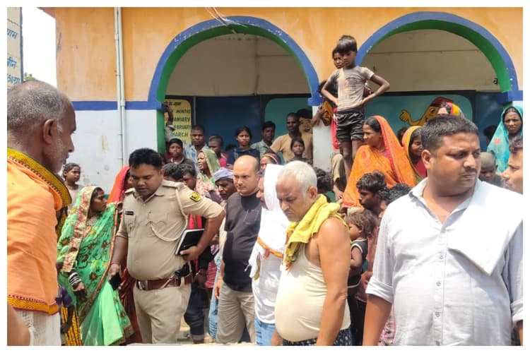 स्कूल परिसर में खेलते समय करंट लगने से 3 साल के बच्चे की मौत, मौके पर मचा कोहराम