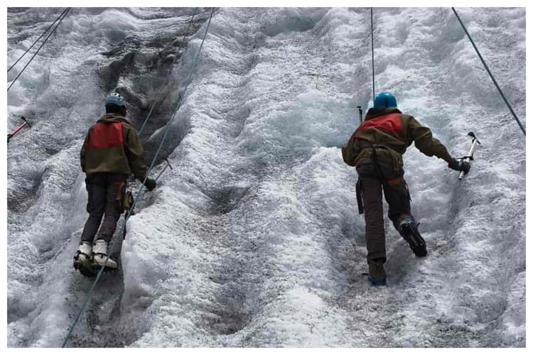 RLSY College के NCC कैडेट्स ने राष्ट्रीय पर्वतारोहण कैंप में बनाया रिकॉर्ड, लहराया परचम