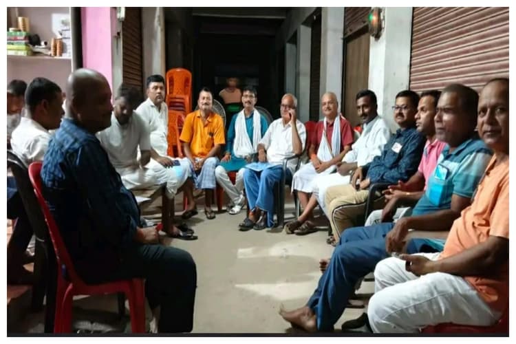 सीतामढ़ी: सैटेलाइट टाउनशिप के विरोध में आंदोलन तेज, हाईकोर्ट जाने की तैयारी