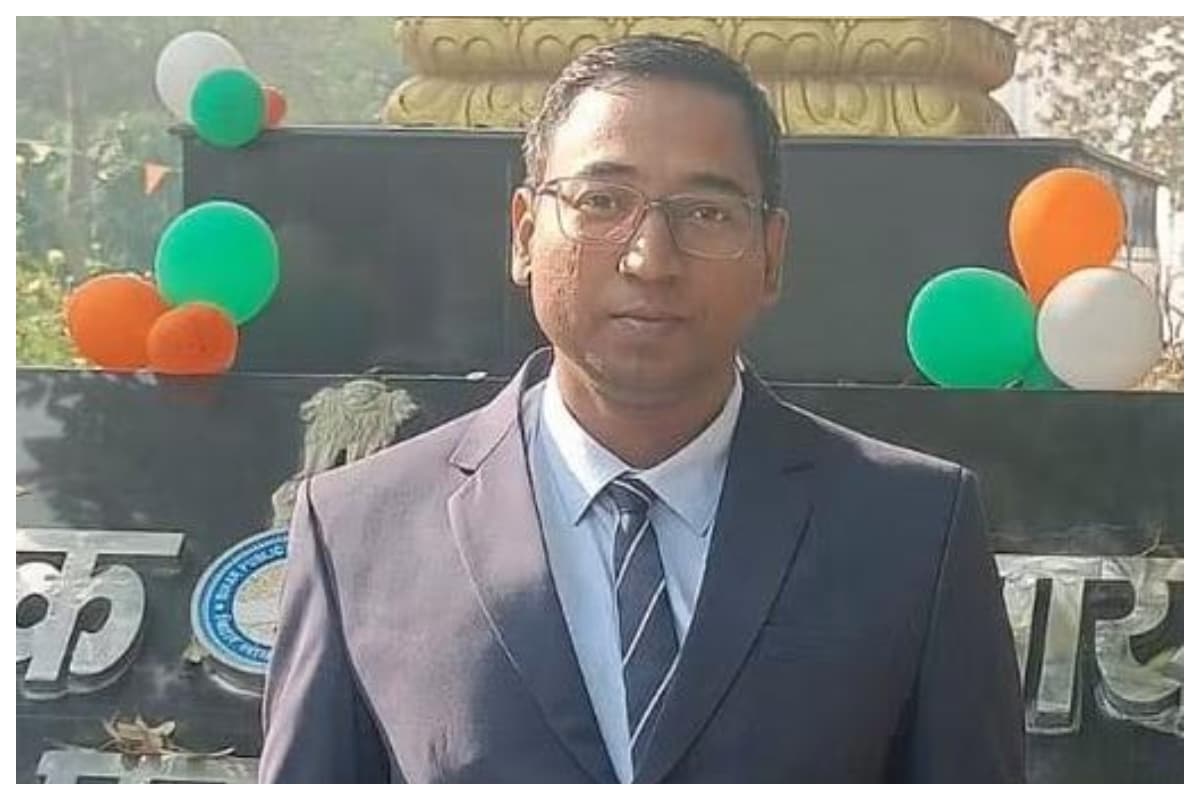 BPSC Result 2026: बिजली विभाग के अकाउंटेंट से DSP बने बंदरा के संजय पासवान