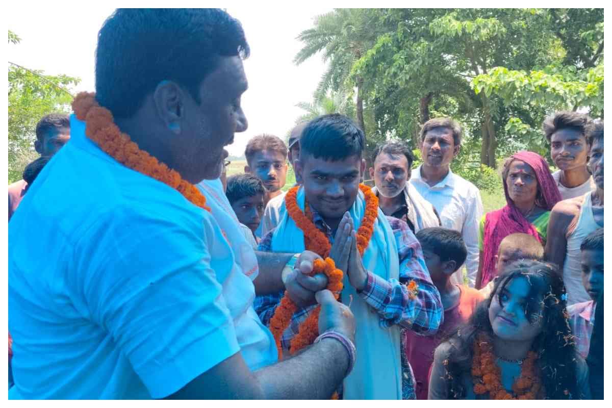 कांटी के रवि कुमार ने BPSC में लहराया परचम, 7वीं रैंक लाकर रचा इतिहास, गांव में जश्न