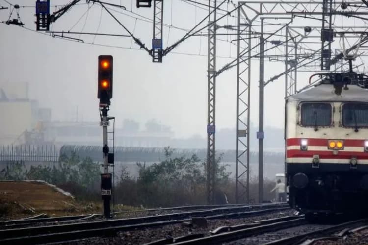 बक्सर: आरा-बलिया रेल परियोजना पर सियासी संग्राम, बक्सर-भोजपुर के नेता आमने-सामने; अब रेल मंत्रालय पर टिकी निगाहें