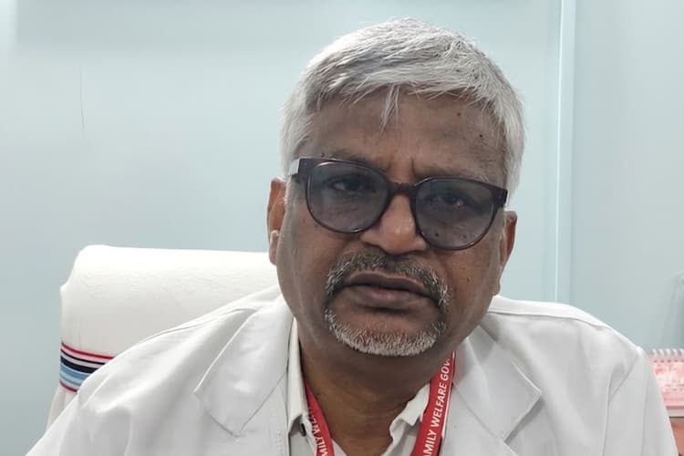 डेंगू से बचना है तो अपनाएं सजगता और स्वच्छता, गुमला के लोगों से सीएस की अपील