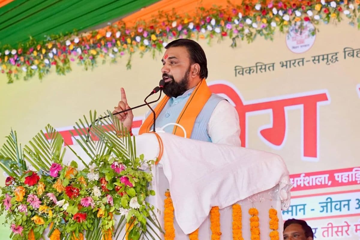 बिहार के शिक्षकों को सीएम सम्राट ने दिया गुड न्यूज, घर के नजदीक ट्रांसफर करने पर कह दी ये बात