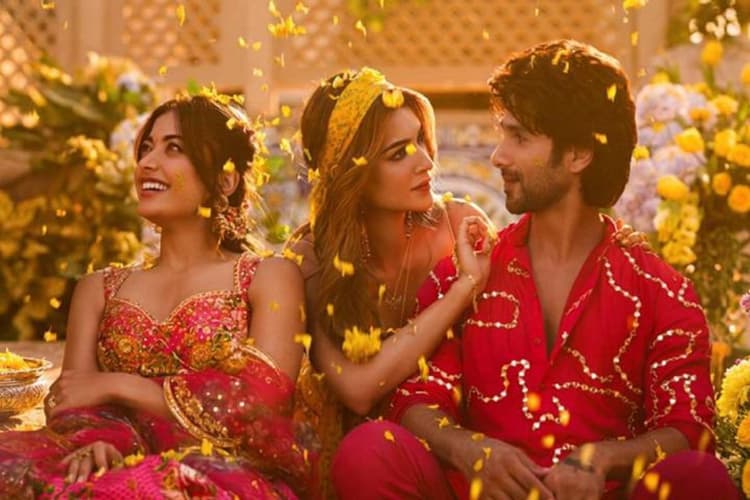 कॉकटेल 2 रिव्यू: प्यार, दोस्ती और भावनाओं की खूबसूरत कहानी, शाहिद कपूर, कृति और रश्मिका की दमदार एक्टिंग