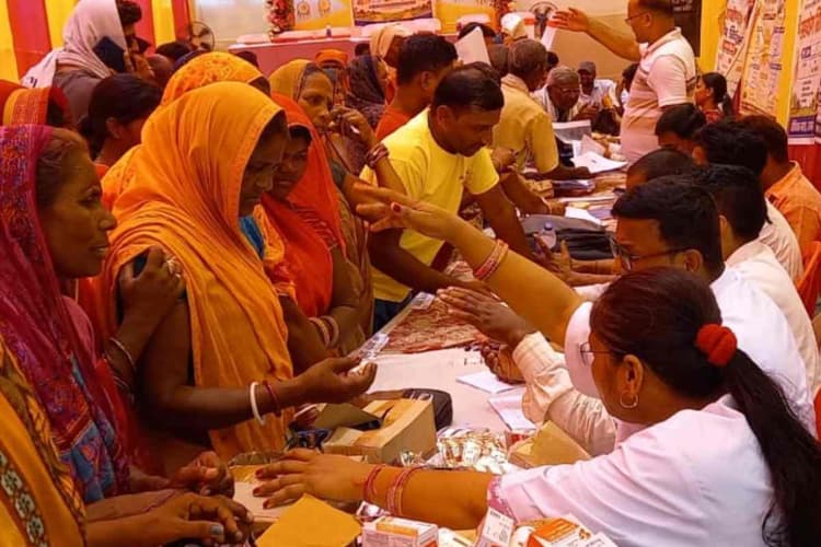 दरभंगा: पंचायत में जन सहयोग शिविर की शुरुआत, विधायक ने सुनीं लोगों की समस्याएं