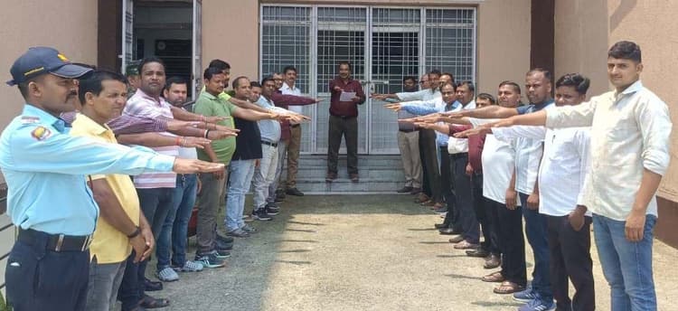 पूर्णिया विश्वविद्यालय में विश्व तंबाकू निषेध दिवस को लेकर नशामुक्त जीवन का लिया गया संकल्प
