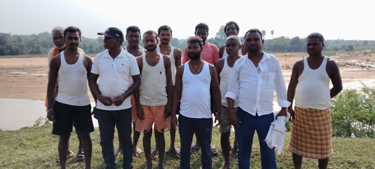 देवीपुर : पतरो नदी पर तटबंध निर्माण की मांग