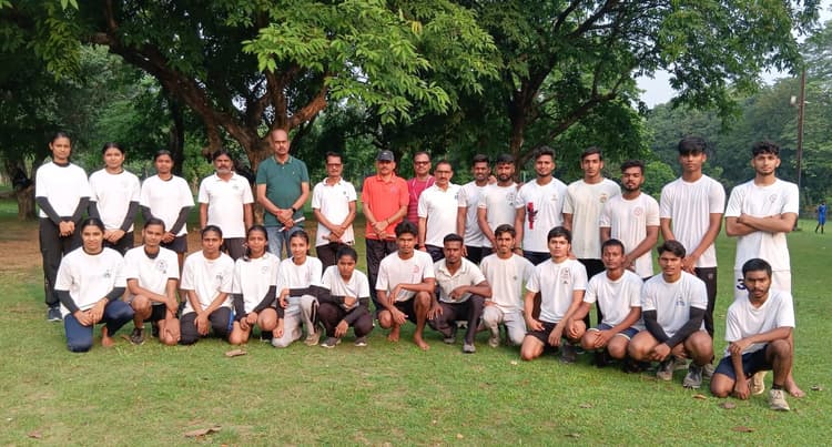 East singhbhum kabaddi: पूर्वी सिंहभूम के कबड्डी खिलाड़ियों के फिटनेस व स्किल का हुआ टेस्ट